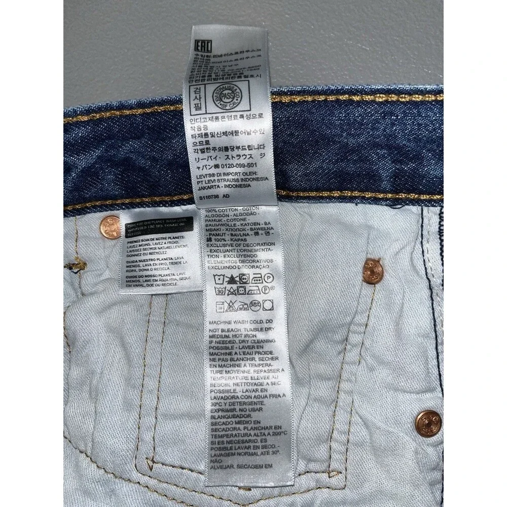 Levis 501 Men’s Original Fit Jeans Straight Leg Button Fly 33x30 Blue Timeless